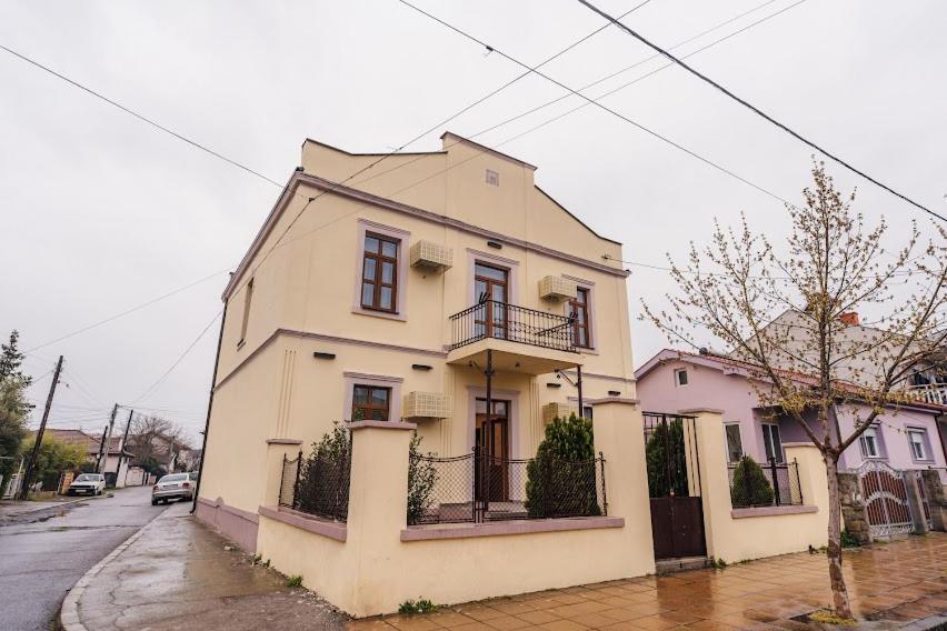 Fenix Gevgelija Bed & Breakfast Ngoại thất bức ảnh